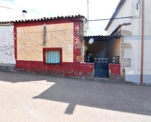 Exterior view of House or chalet for sale in Villar de Ciervo
