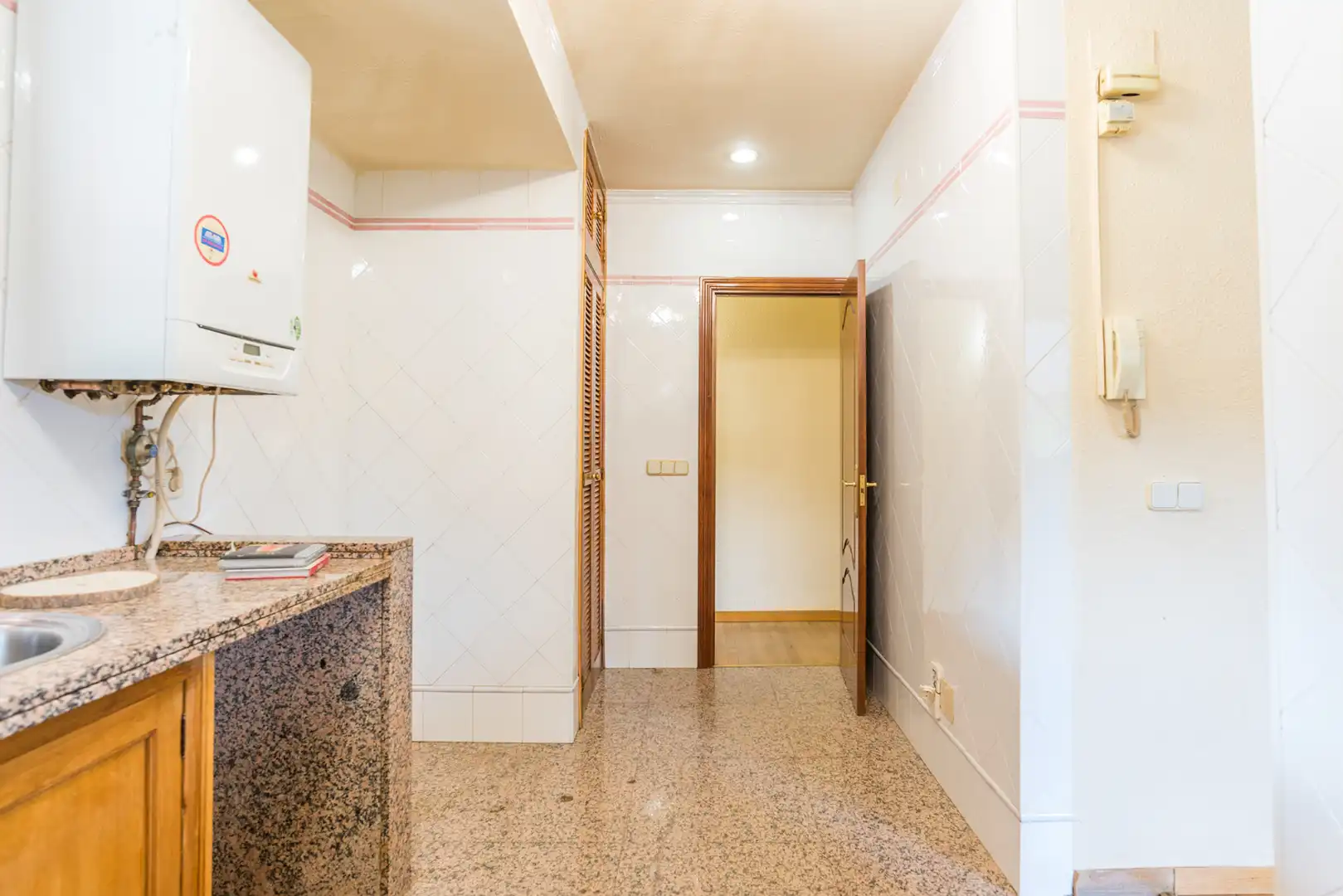 Kitchen of Houses for sale in Pozuelo de Alarcón  with Air Conditioner, Heating and Private garden