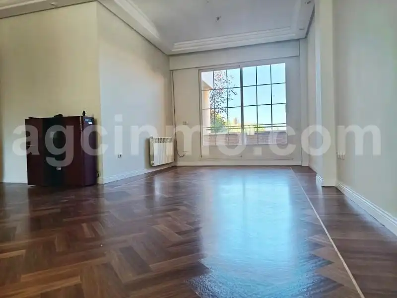 Sala de estar de Casa o chalet en venta en Simancas, Valladolid