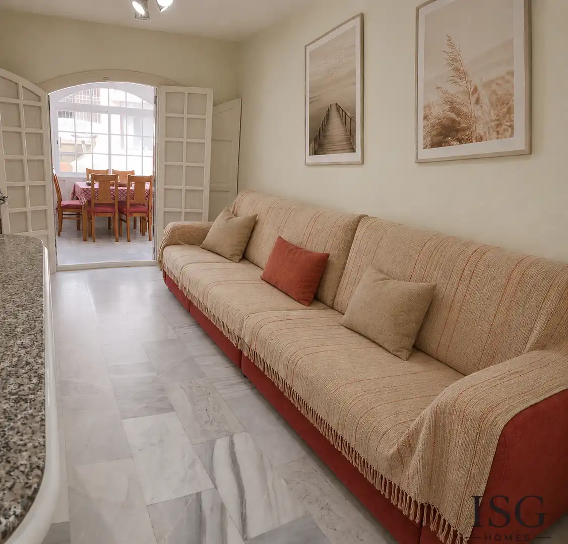 Sala de estar de Apartamento en venta en Torrevieja con Trastero, Balcón y Piscina comunitaria