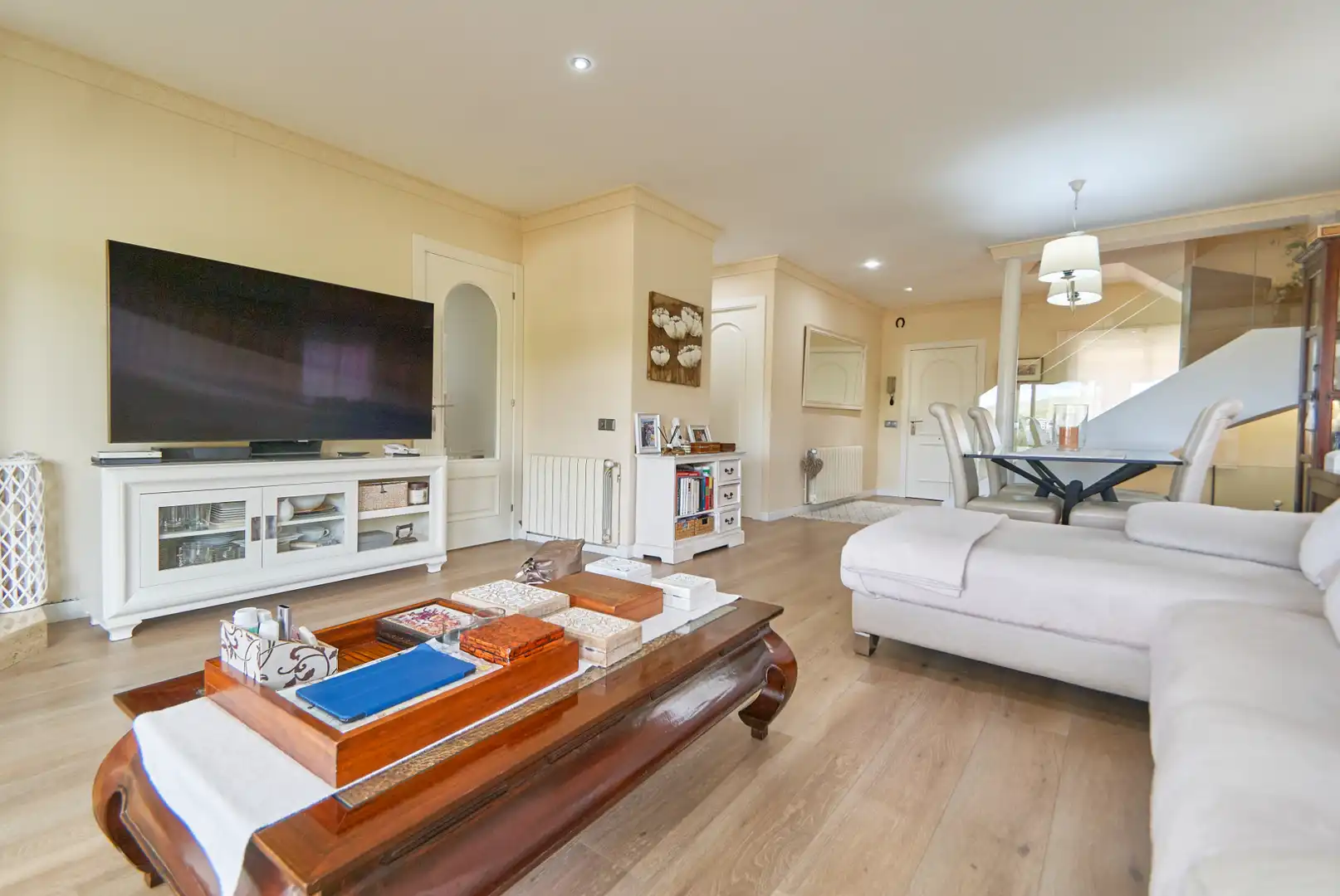 Living room of Houses for sale in Castelldefels  with Air Conditioner, Heating and Private garden