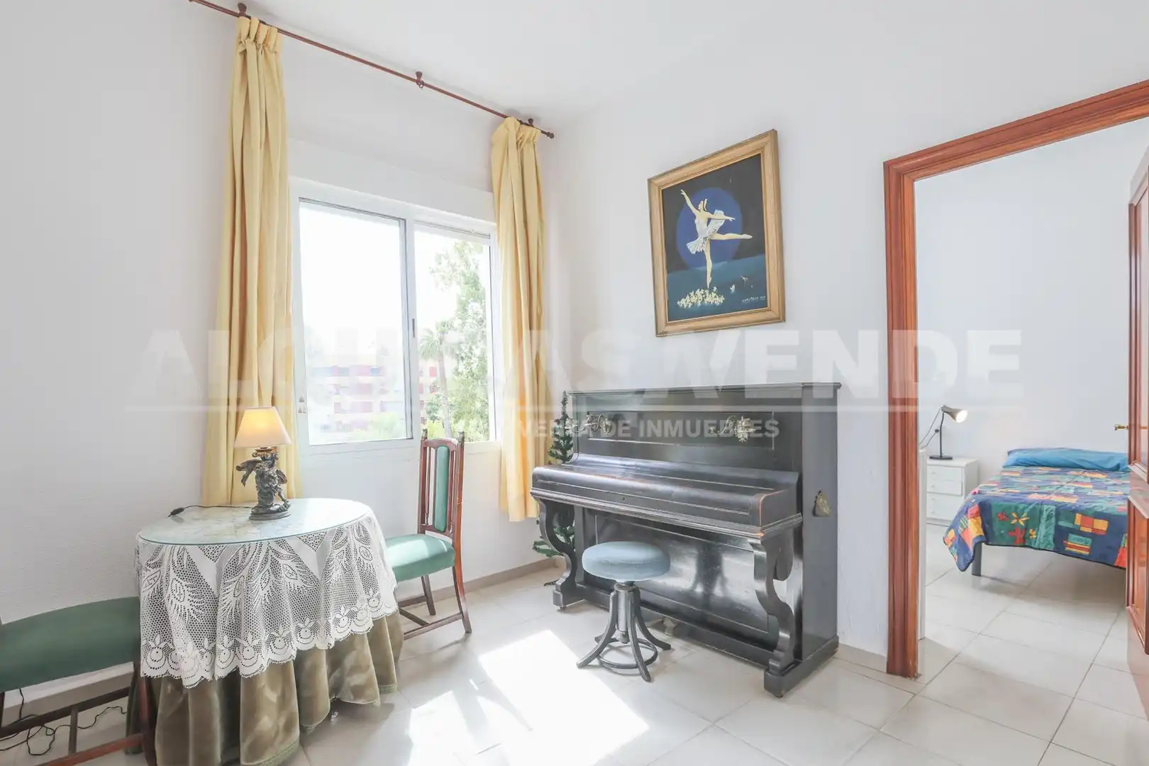 Bedroom of Flat for sale in Sevilla  with Air Conditioner