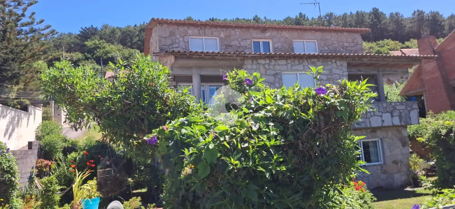 Vista exterior de Casa o chalet en venta en Vigo  con Calefacción, Jardín privado y Trastero