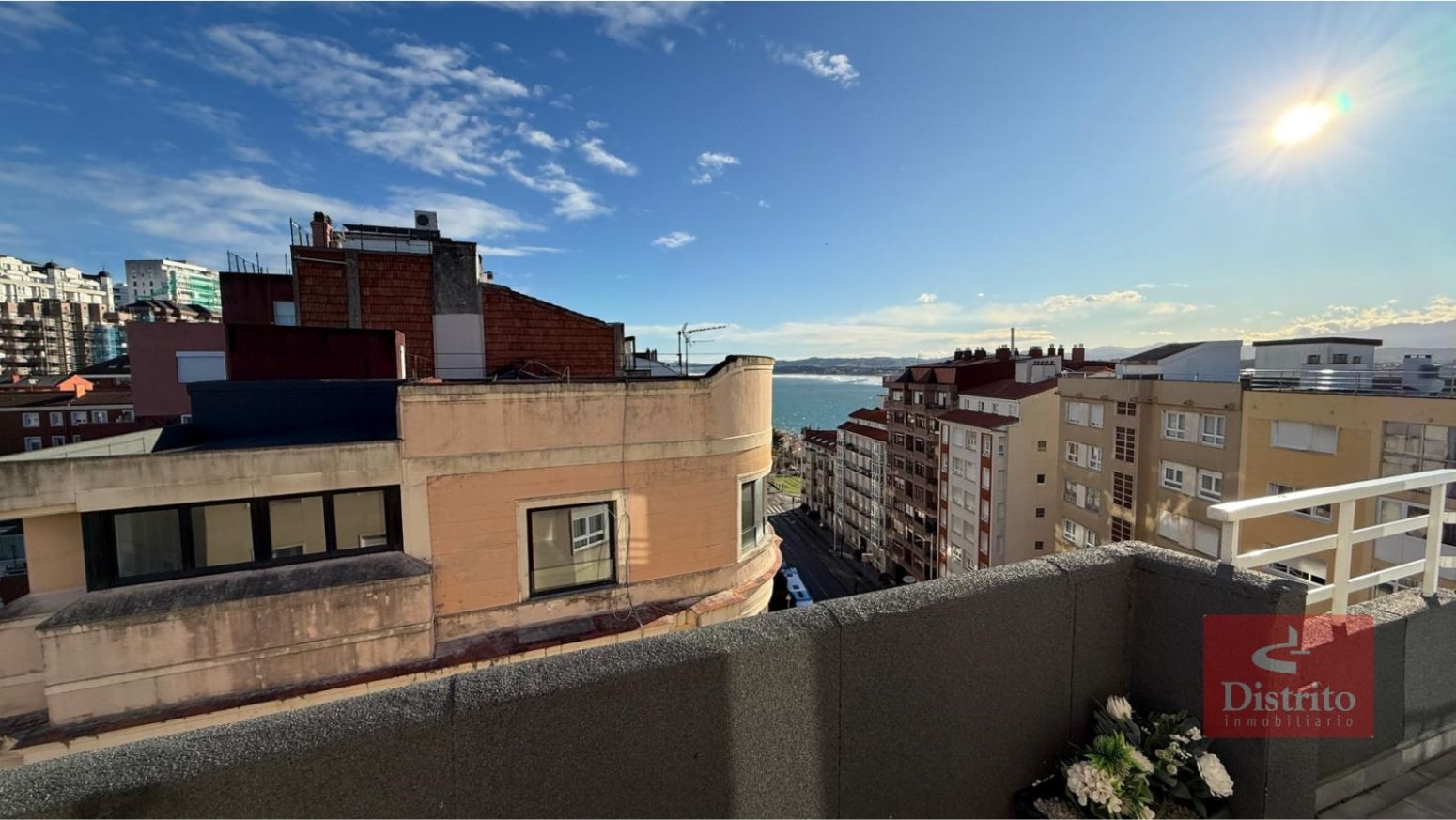 Exterior view of Attic to rent in Santander  with Heating, Terrace and Furnished