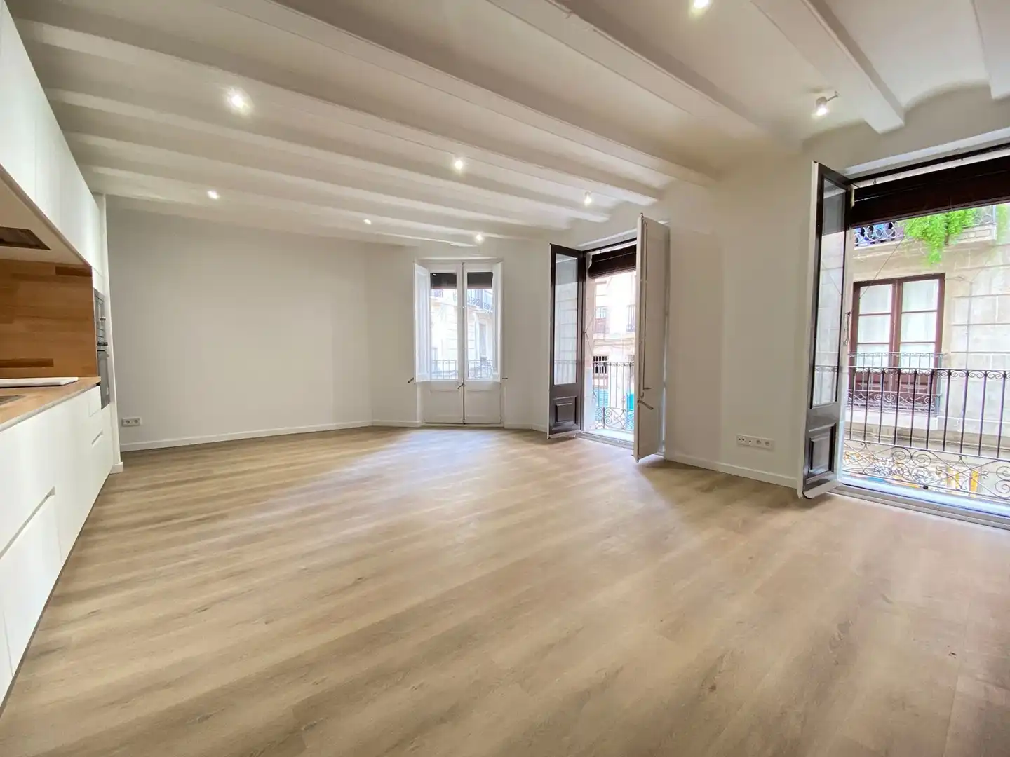 Sala de estar de Piso en venta en Barcelona con Aire acondicionado, Calefacción y Parquet