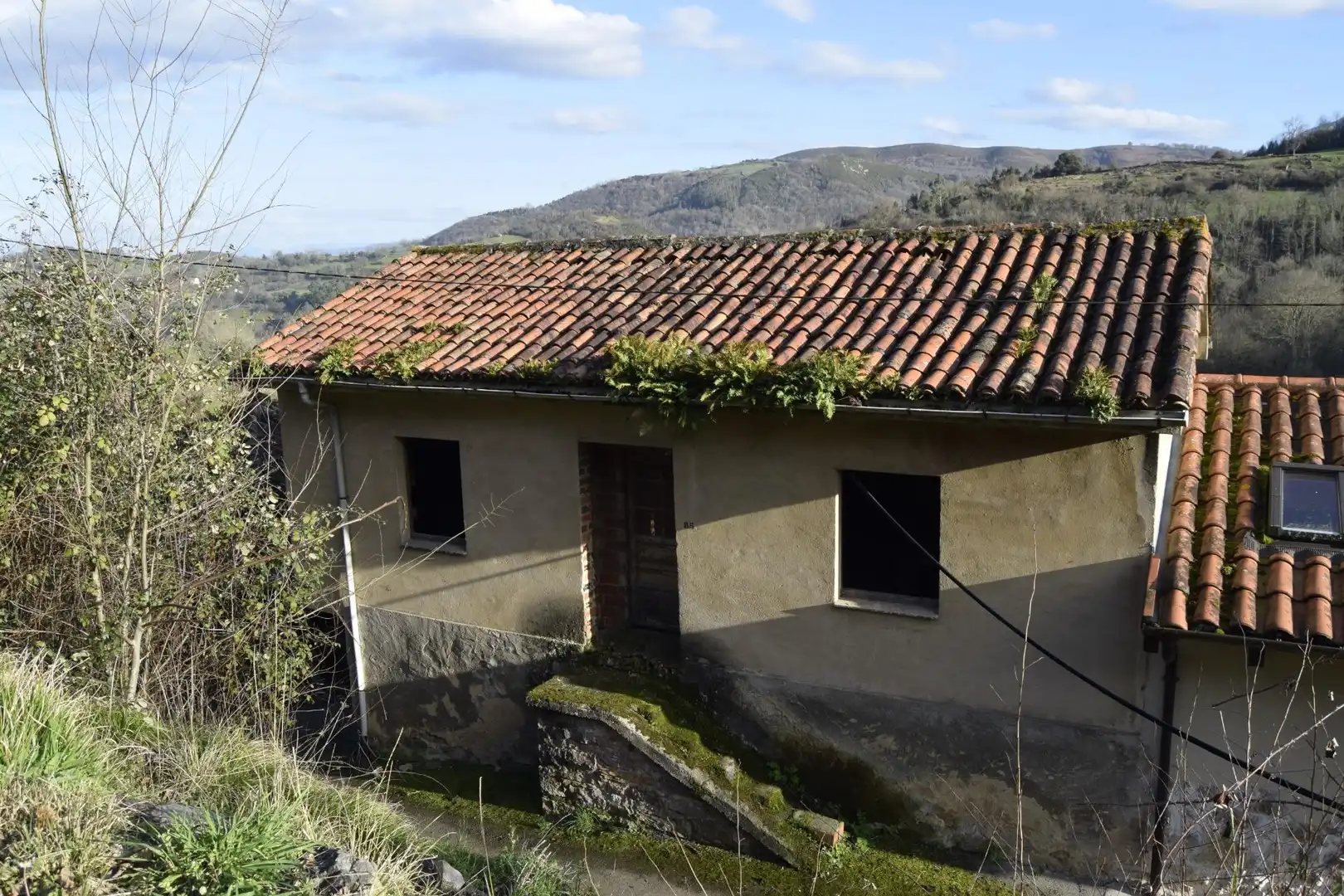Außenansicht von Country house zum Verkauf in Oviedo 