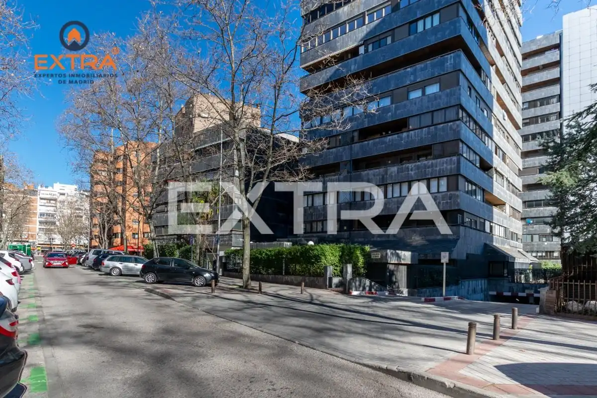 Exterior view of Garage for sale in Madrid