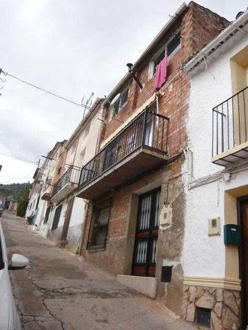 Casa adosada en Venta en Av. de Beas  en La Puerta de Segura