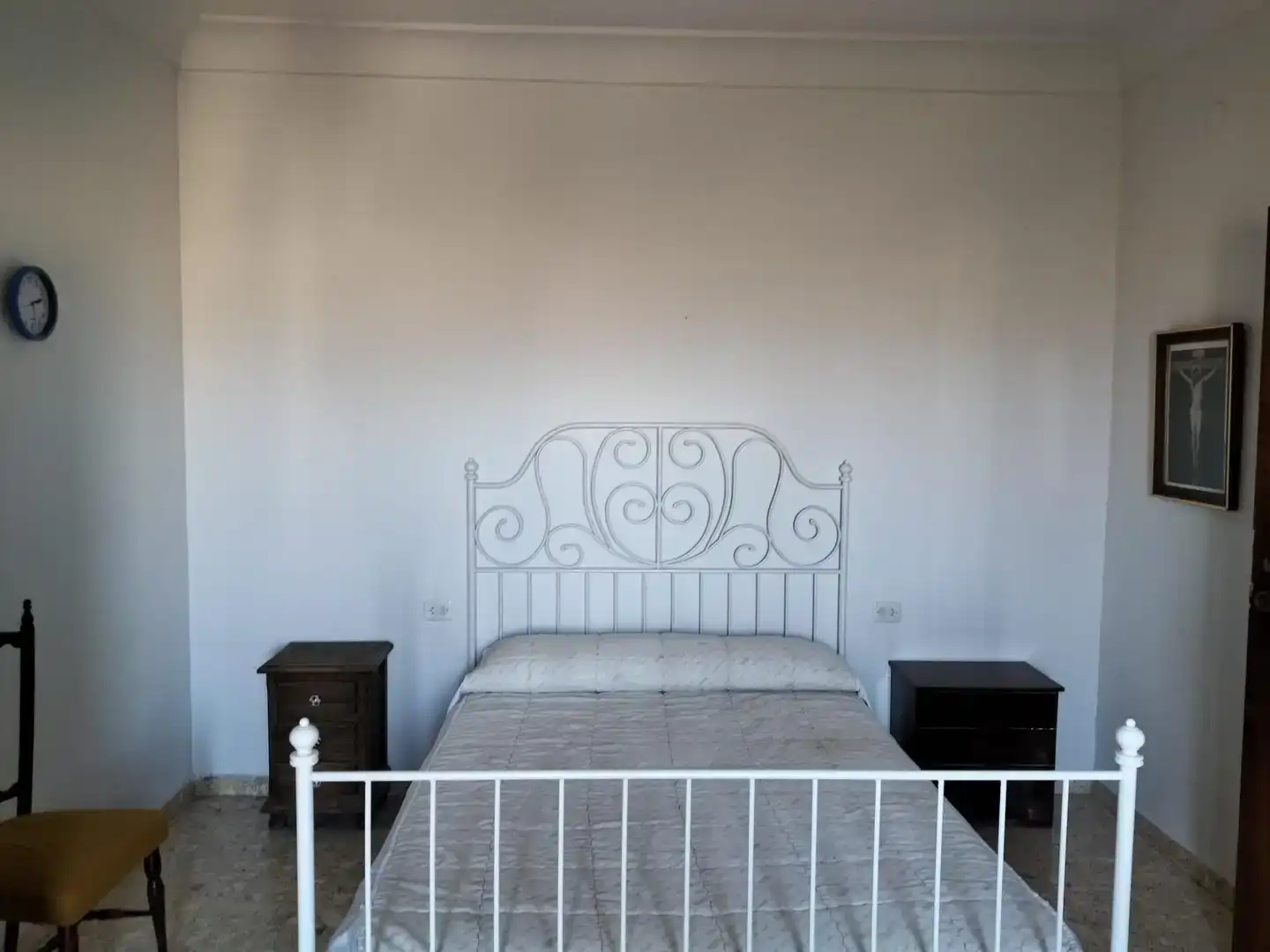 Habitación de Finca rústica en venta en Baza con Jardín privado, Trastero y Amueblado
