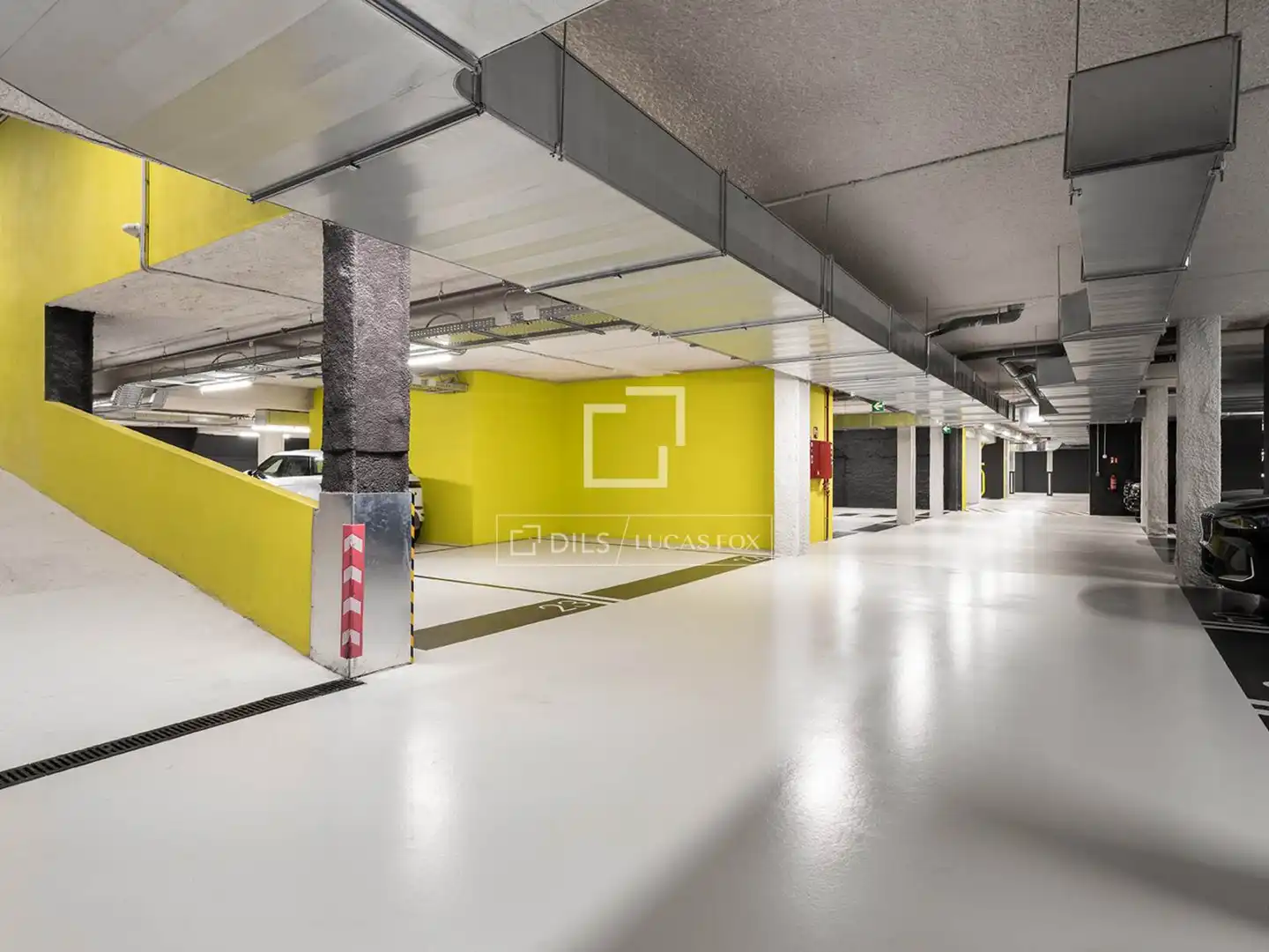 Parking of Flat for sale in Barcelona  with Air Conditioner, Heating and Terrace