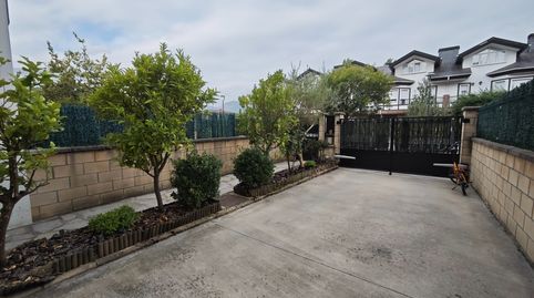 Foto 2 de Casa adosada en venta en Haritz Kalea, Durango, Bizkaia