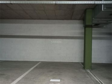 Single parking space to rent in Calle Estrella Regulo 6