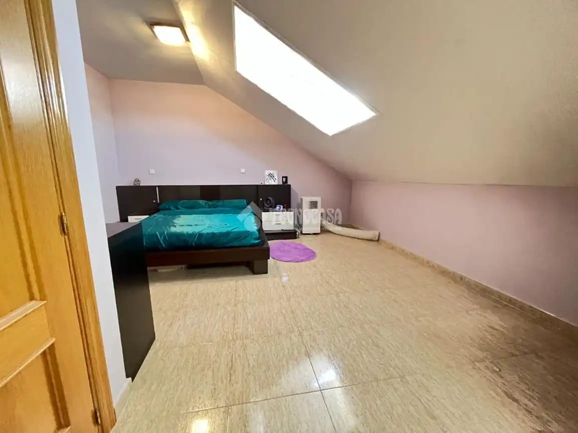 Piso en venta en Pozuelo del Rey con Calefacción y Trastero