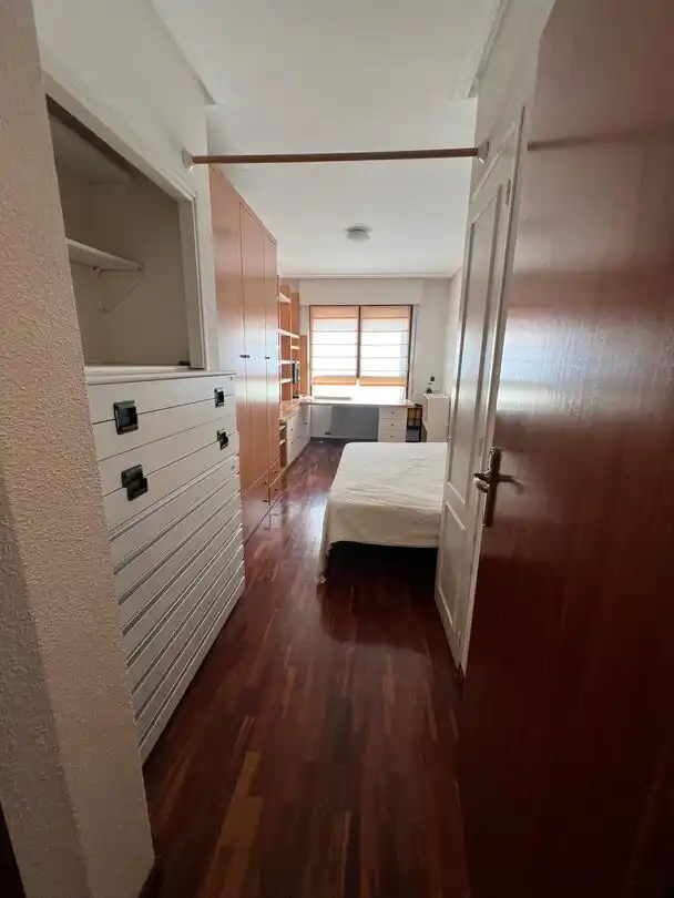 Habitación de Piso en venta en Vitoria - Gasteiz con Calefacción, Trastero y Amueblado