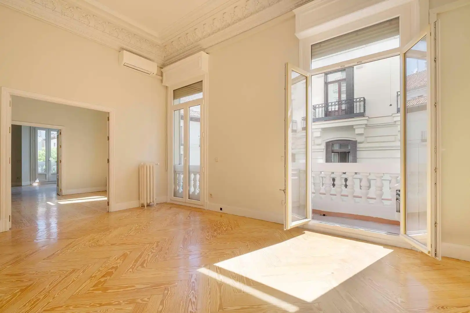 Sala de estar de Oficina de alquiler en Madrid con Aire acondicionado y Calefacción