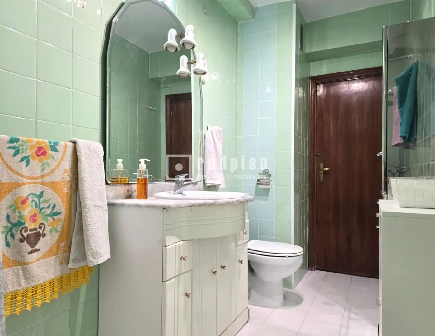 Bathroom of Flat for sale in Madrid  with Air Conditioner, Heating and Terrace