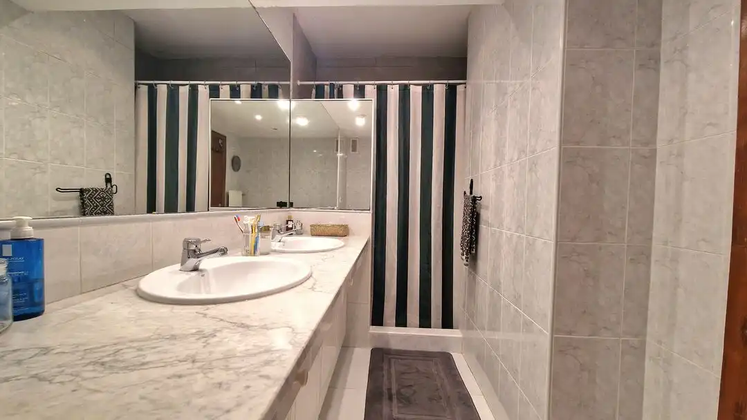 Badezimmer von Wohnung zum Verkauf in Donostia - San Sebastián  mit Heizung, Terrasse und Balkon