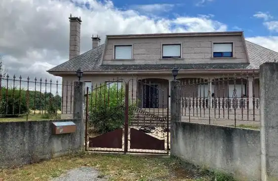 Casa o xalet en venda a Barrio - Felmil, Begonte