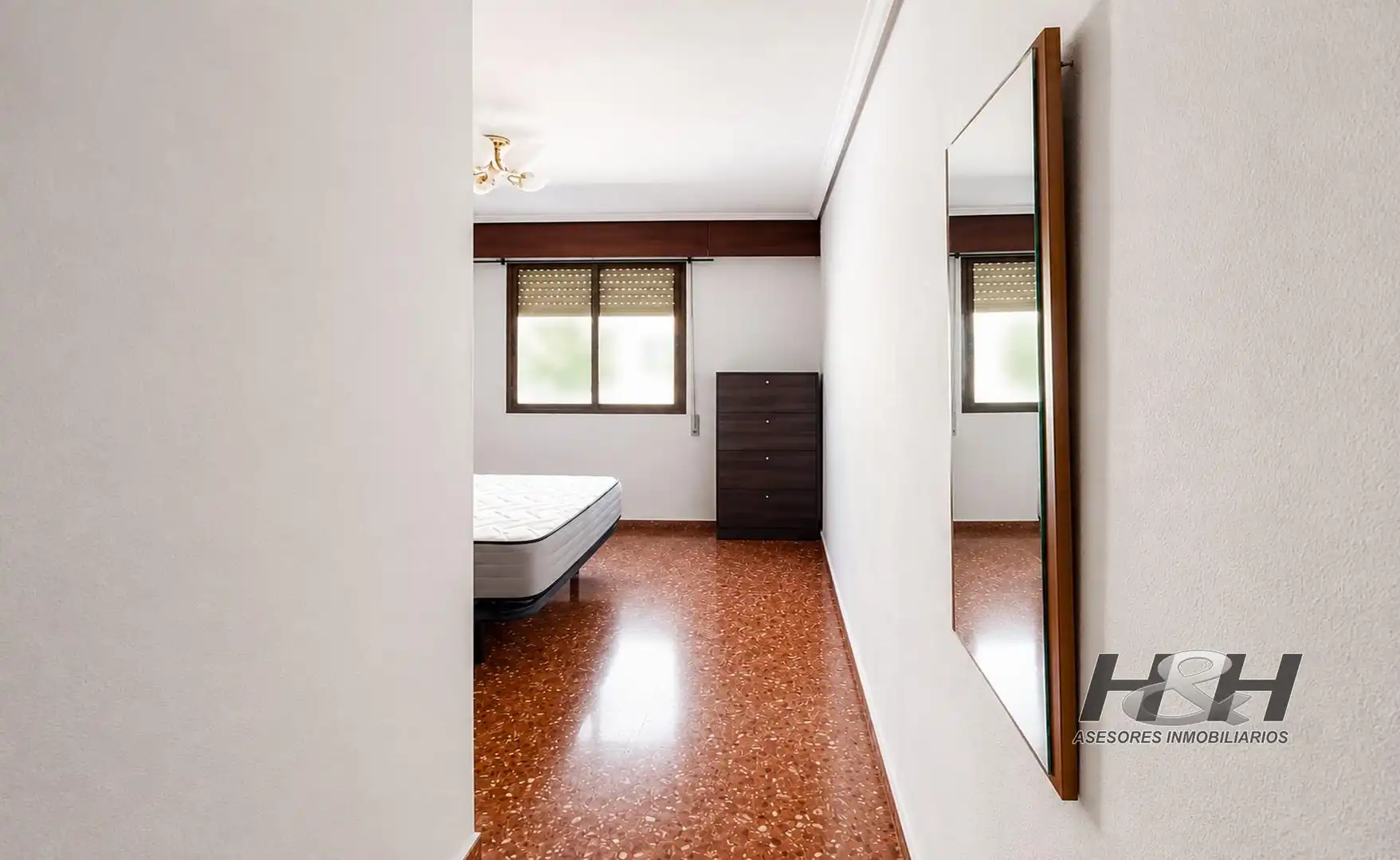 Bedroom of Flat for sale in Burjassot  with Air Conditioner, Heating and Balcony
