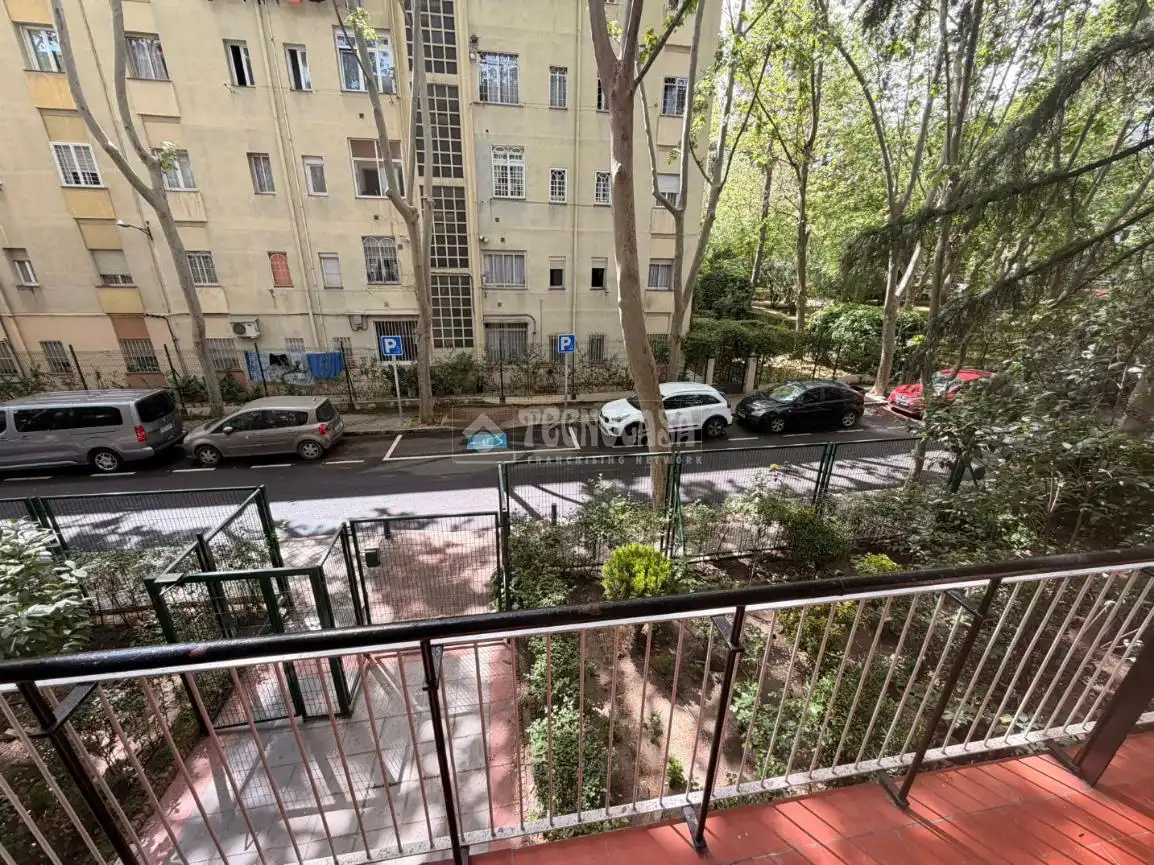 Außenansicht von Wohnung zum Verkauf in Madrid mit Heizung und Haustechnik