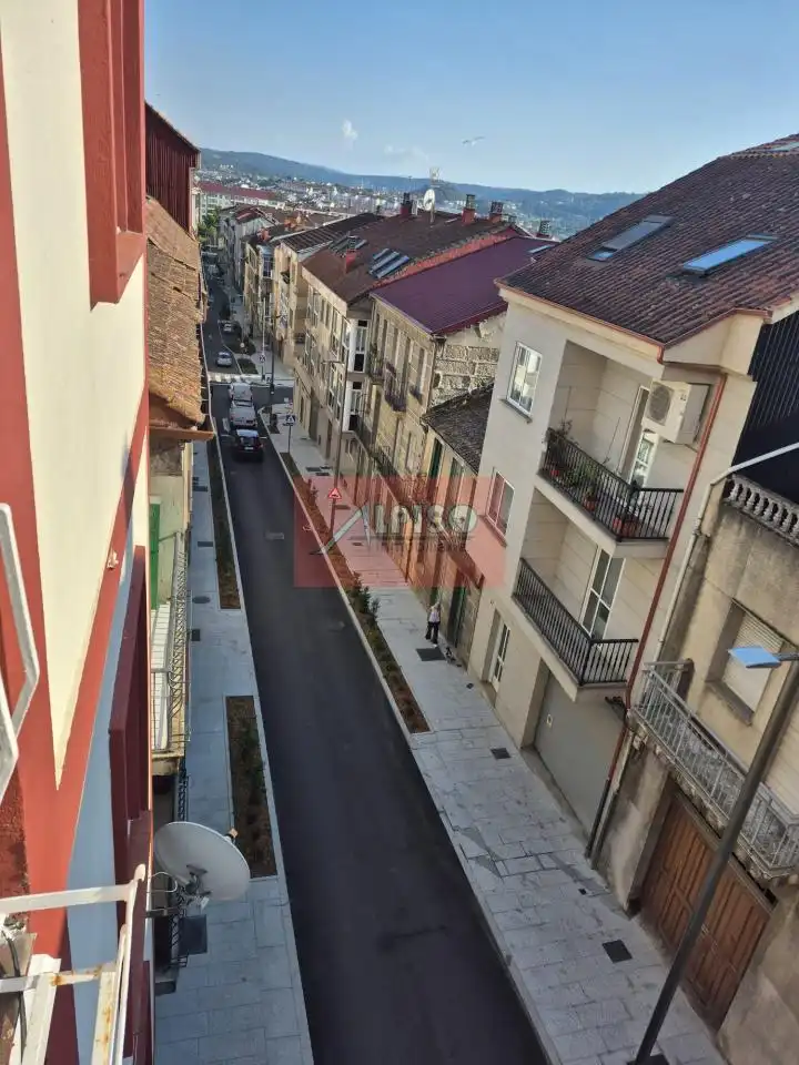 Vista exterior de Piso de alquiler en Ourense Capital  con Calefacción, Trastero y Amueblado