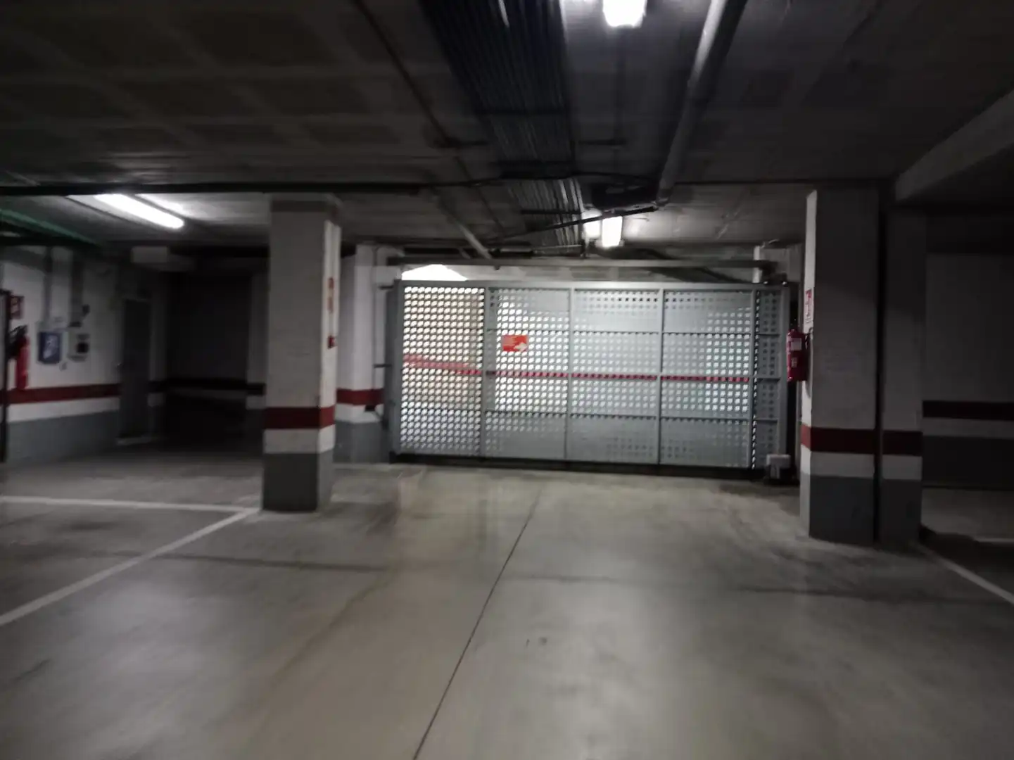 Parkplatz von Garage zum Verkauf in Aspe