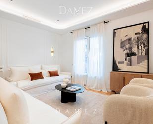 Living room of Flat for sale in  Madrid Capital  with Air Conditioner, Heating and Terrace