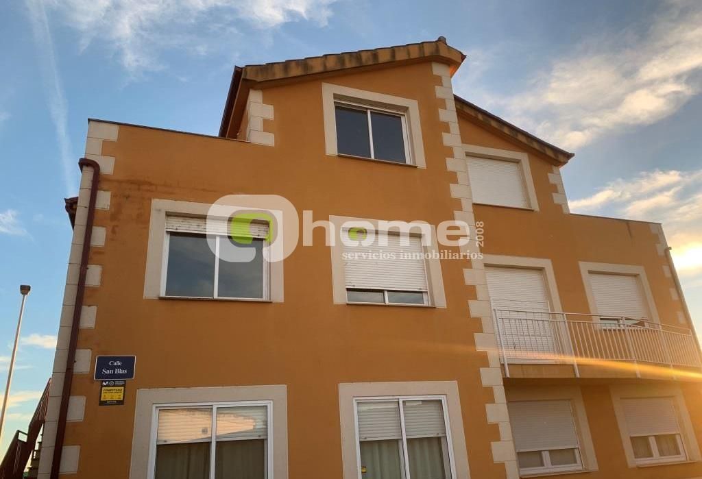 Exterior view of Duplex for sale in Monfarracinos  with Terrace