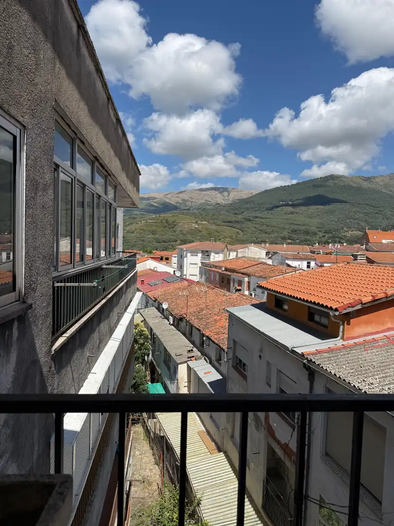 Exterior view of Flat for sale in Jarandilla de la Vera  with Air Conditioner and Terrace
