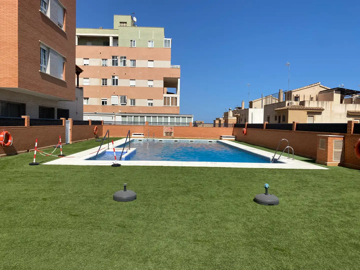 Piscina de Àtic en venda en Roquetas de Mar amb Aire condicionat, Parquet i Terrassa
