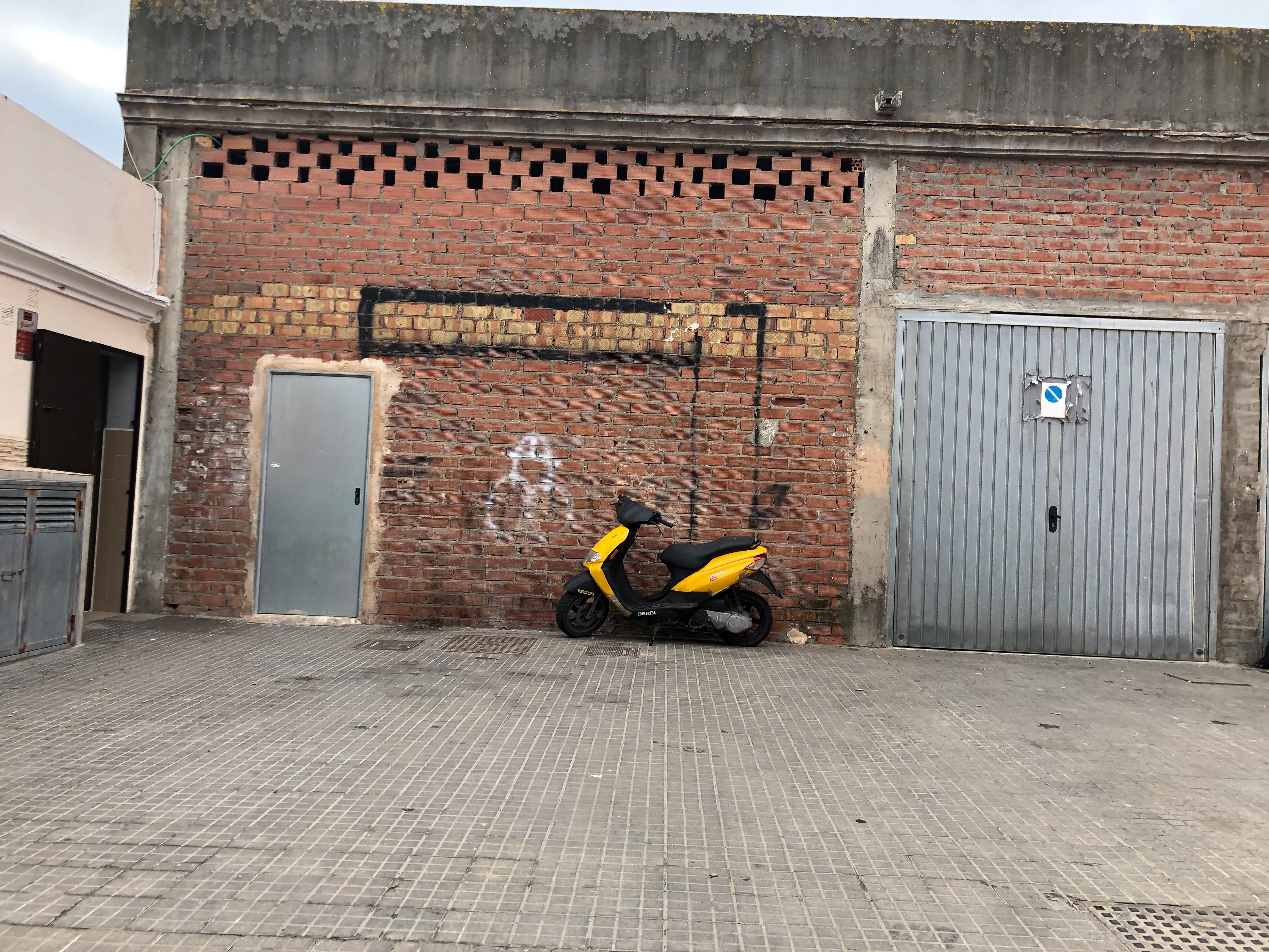 Vista exterior de Local en venda en La Línea de la Concepción