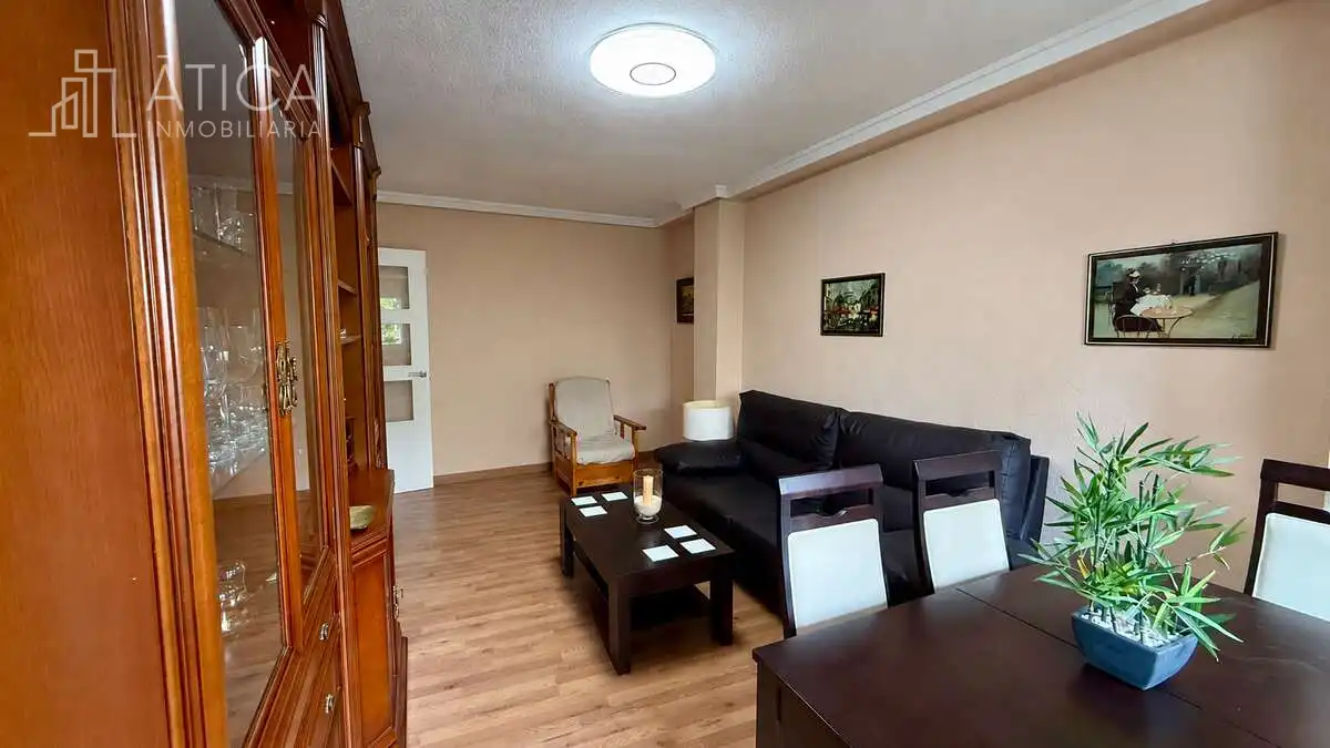 Piso con ascensor en venta en la estacion 32