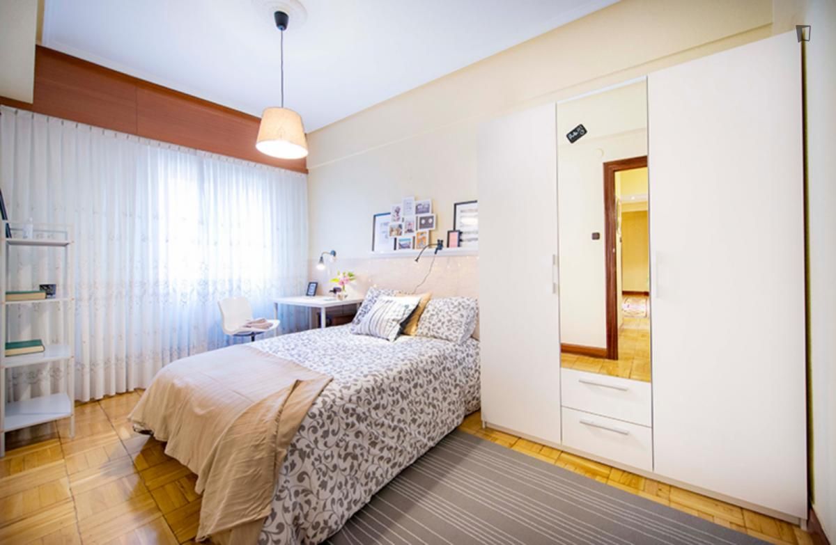 Bedroom of Apartment to share in Bilbao   with Heating, Furnished and Oven