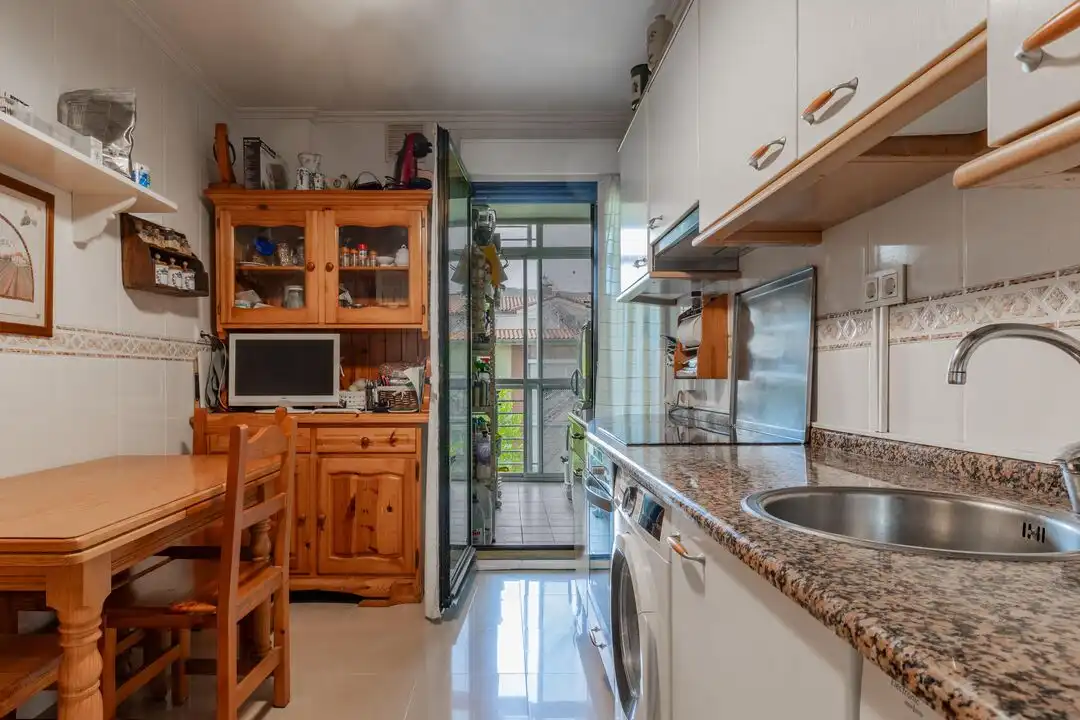 Küche von Wohnung zum Verkauf in Irun  mit Heizung
