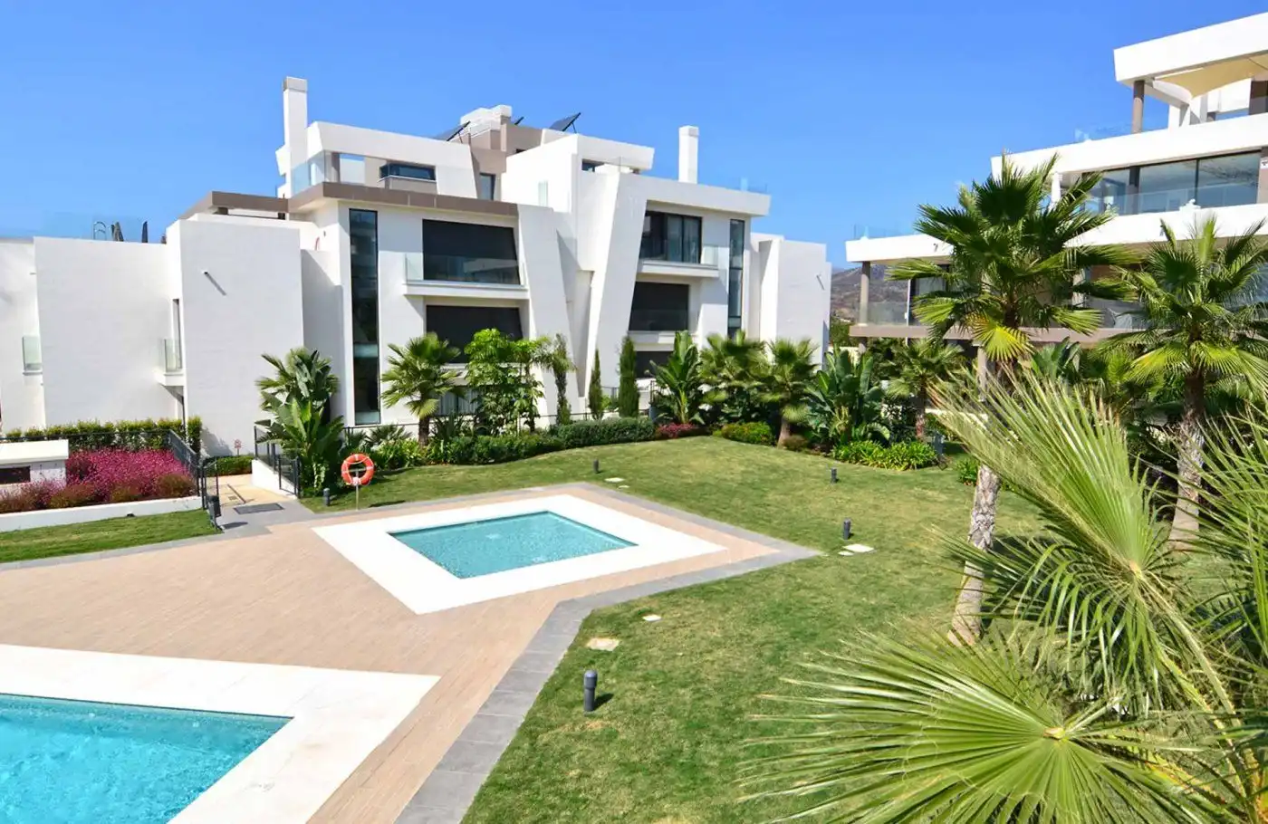 Apartamento con piscina en venta en El Faro de Calaburra - Chaparral, imagen 3