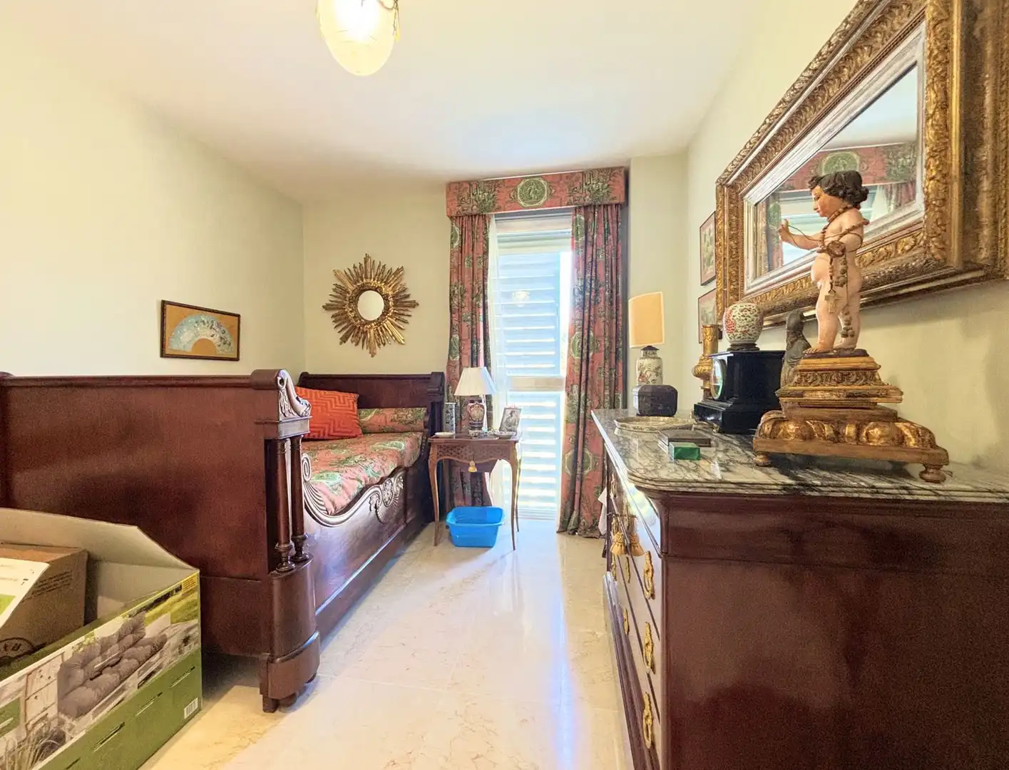 Habitación de Ático en venta en Manilva con Aire acondicionado, Terraza y TV