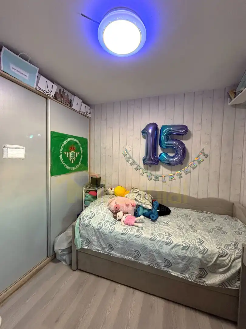 Habitación de Piso en venta en Sevilla con Aire acondicionado y Terraza