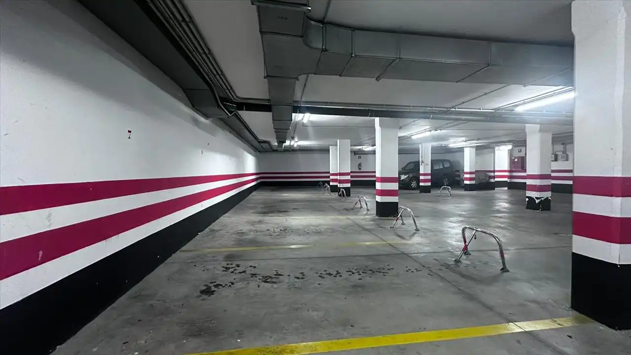 Garage zum Verkauf in SAN FRANCISCO JAVIER, Santidad
