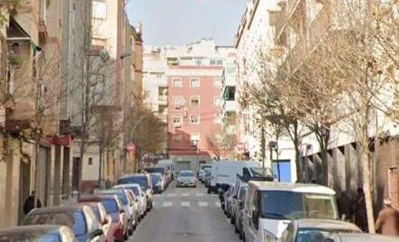 Foto 2 de Pis en venda a Calle Bobiles de Les, La Florida, Barcelona