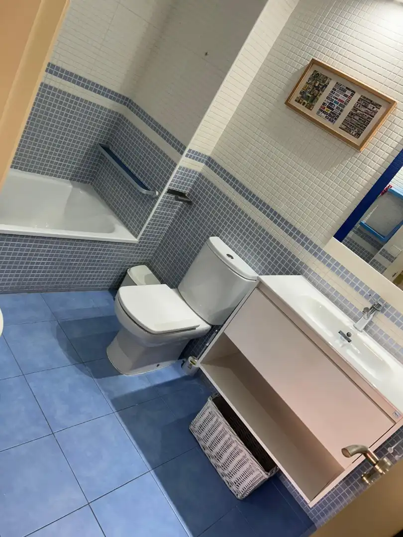 Baño de Apartamento de alquiler con opción a compra en La Pobla de Farnals con Aire acondicionado, Jardín privado y Trastero