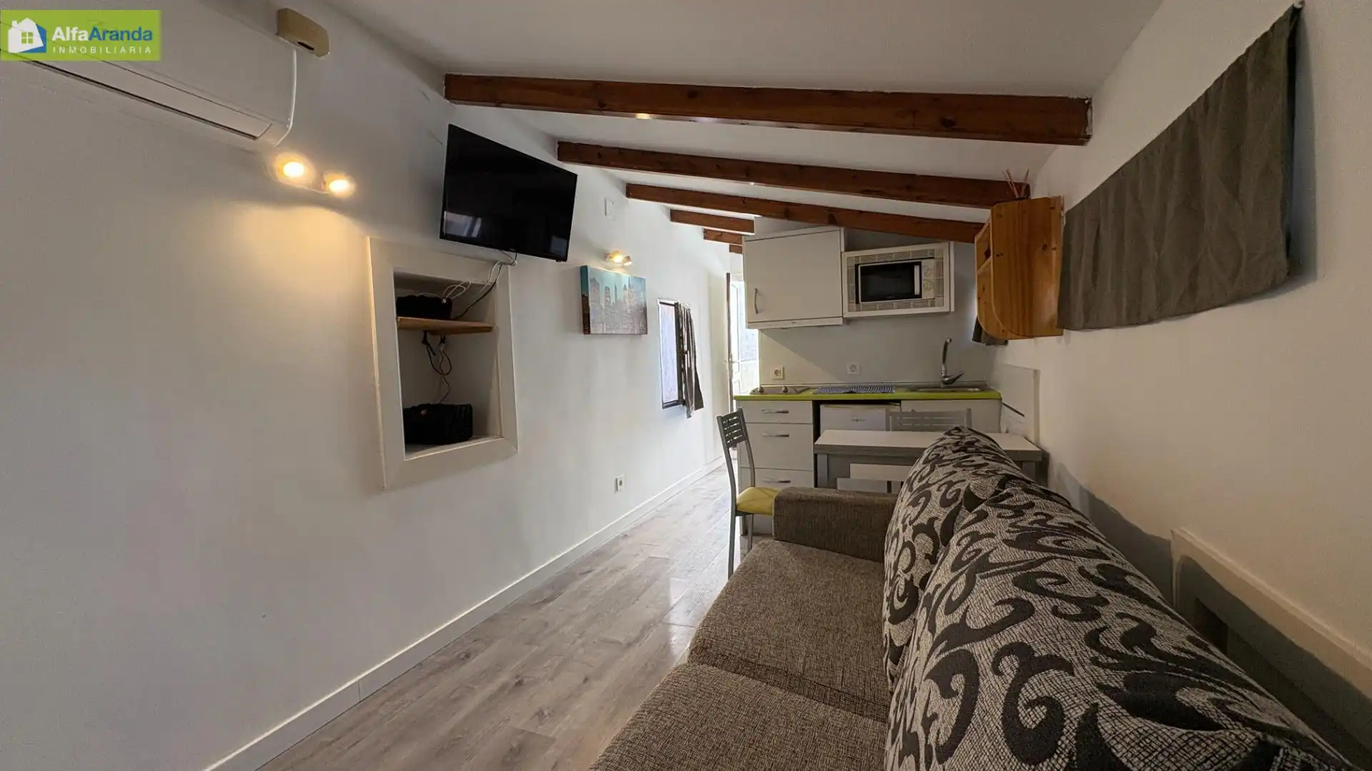 Sala d'estar de Estudi de lloguer en Aranda de Duero amb Aire condicionat, Calefacció i Terrassa