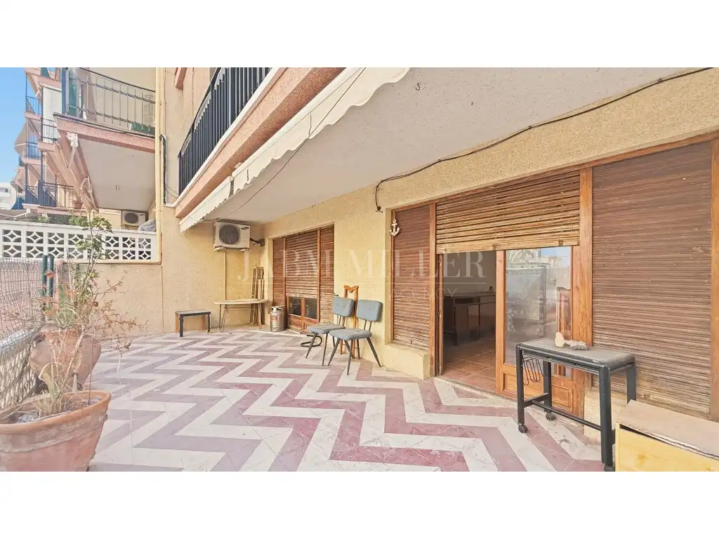 Vista exterior de Planta baja en venta en Elche / Elx