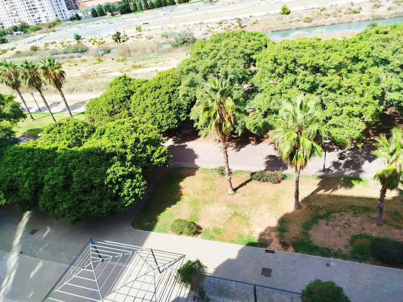Garden of Apartments for sale in Valencia  with Air Conditioner, Storage room and Balcony