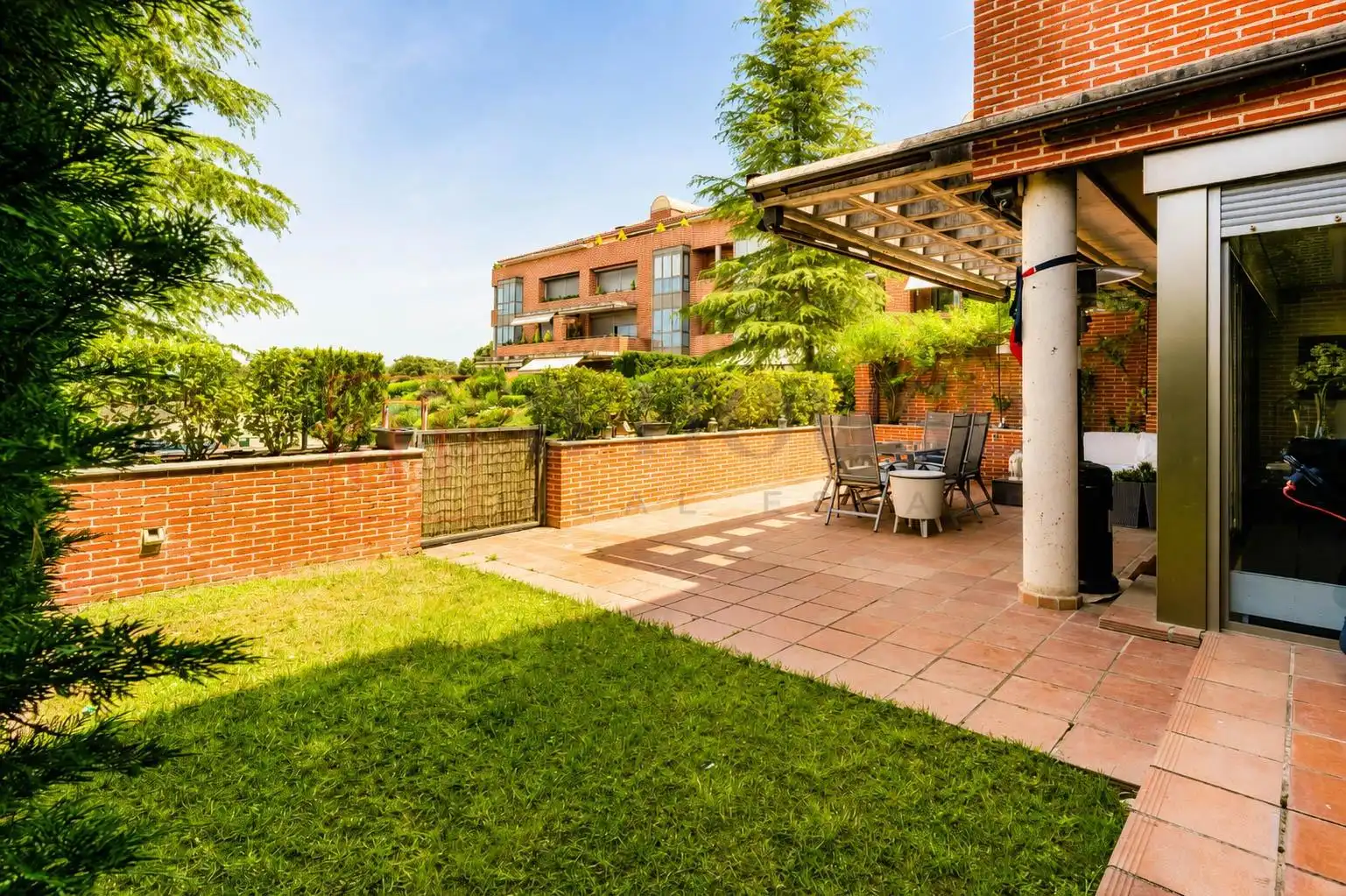 Terrasse von Erdgeschoss zum Verkauf in Madrid mit Klimaanlage, Heizung und Privatgarten