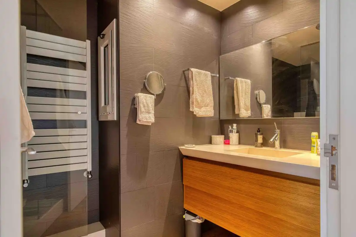 Baño de Piso en venta en Barcelona con Aire acondicionado, Calefacción y Jardín privado