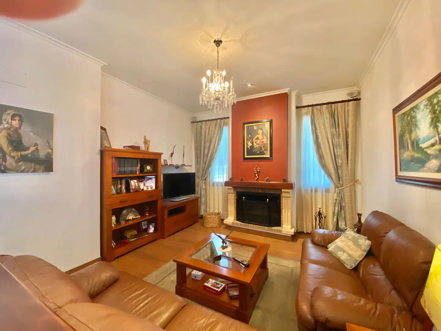 Sala de estar de Casa o chalet en venta en Alcalá de Guadaira con Jardín privado y Piscina
