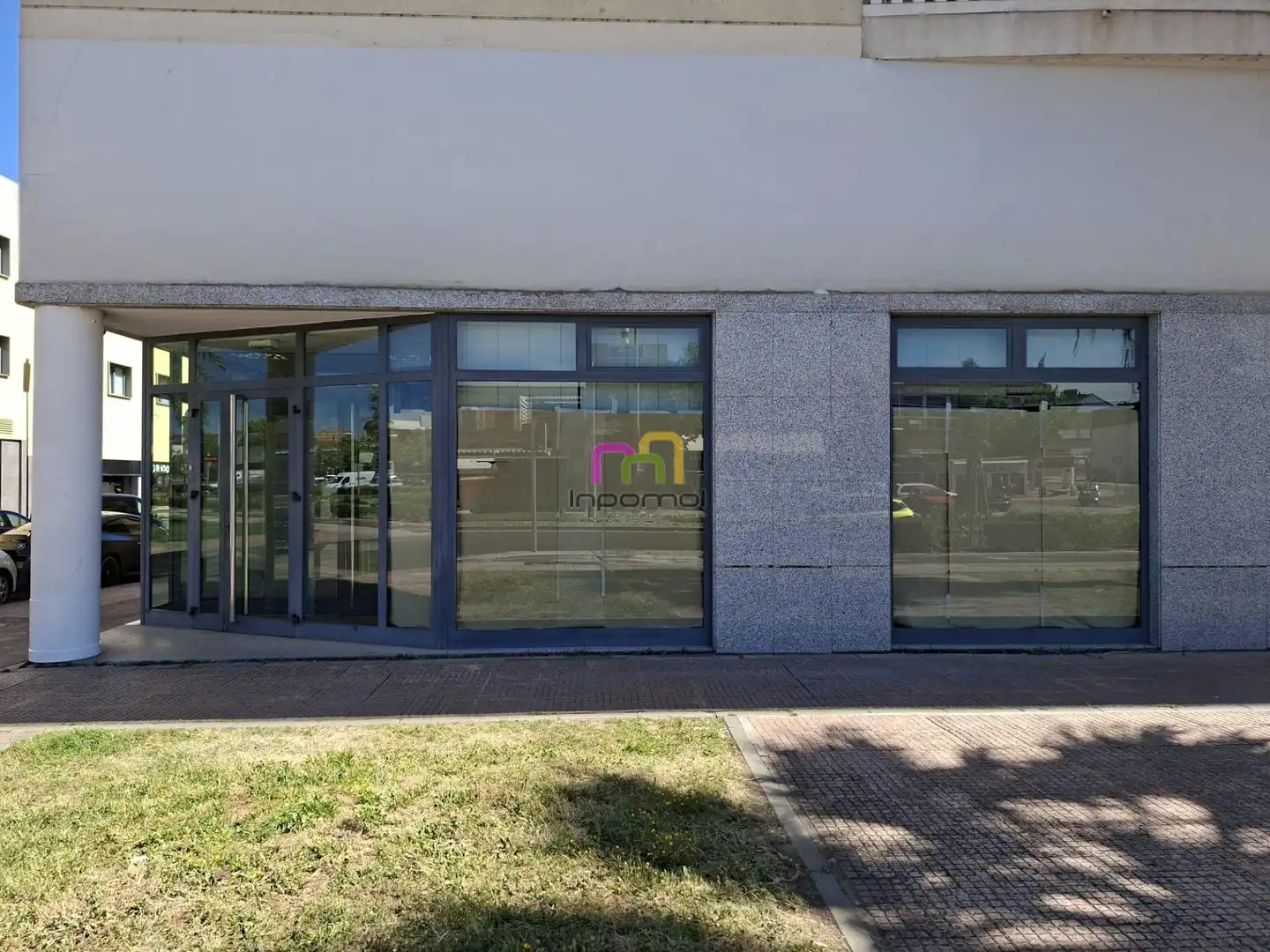 Vista exterior de Oficina de lloguer en Badajoz amb Aire condicionat i Calefacció