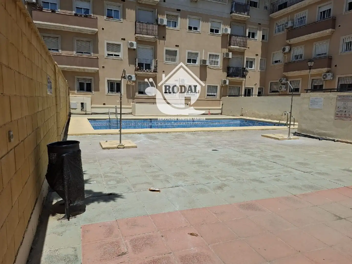Piscina de Piso en venta en Huércal de Almería con Aire acondicionado, Calefacción y Parquet