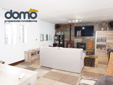 Detached house with balcony for sale in Calle Fuente Encaña
