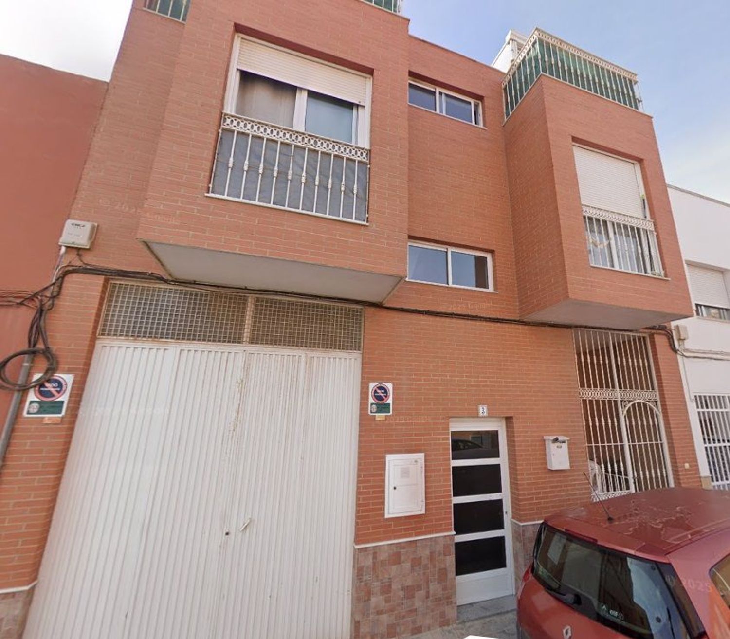 Vista exterior de Pis en venda en  Almería Capital